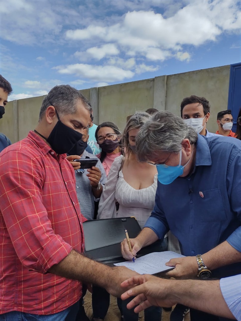 Manoel Bandeira e Governador João Azevedo 3.jpeg Manoel Bandeira e Governador João Azevedo 3.jpeg