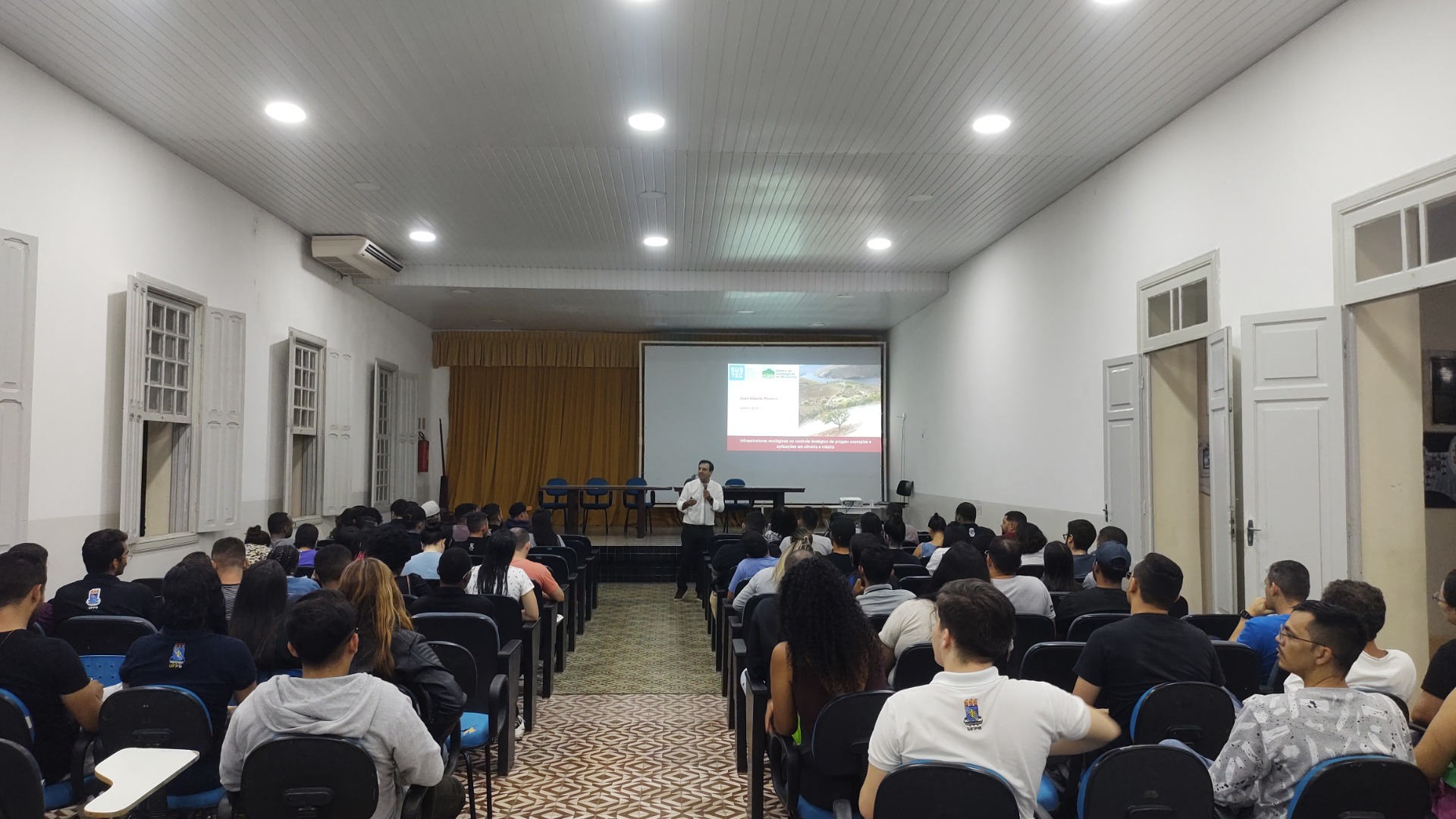 Palestra-Jose Alberto.jpg Palestra-Jose Alberto.jpg