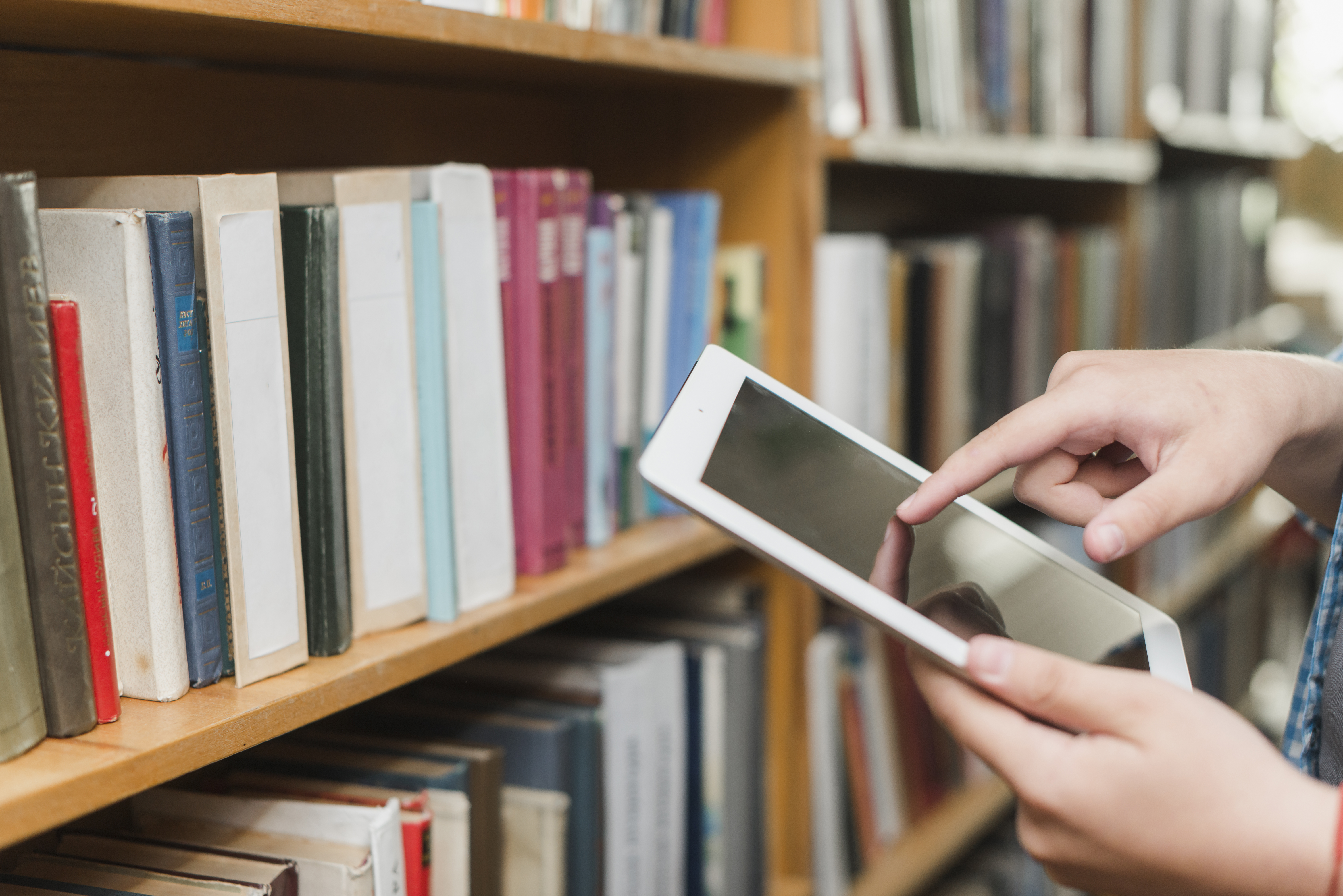 UFPB ABRE EDITAL PARA PUBLICAÇÃO DE E-BOOKS DE PROGRAMAS DE PÓS-GRADUAÇÃO PELA EDITORA UNIVERSITÁRIA Foto: Freepik
