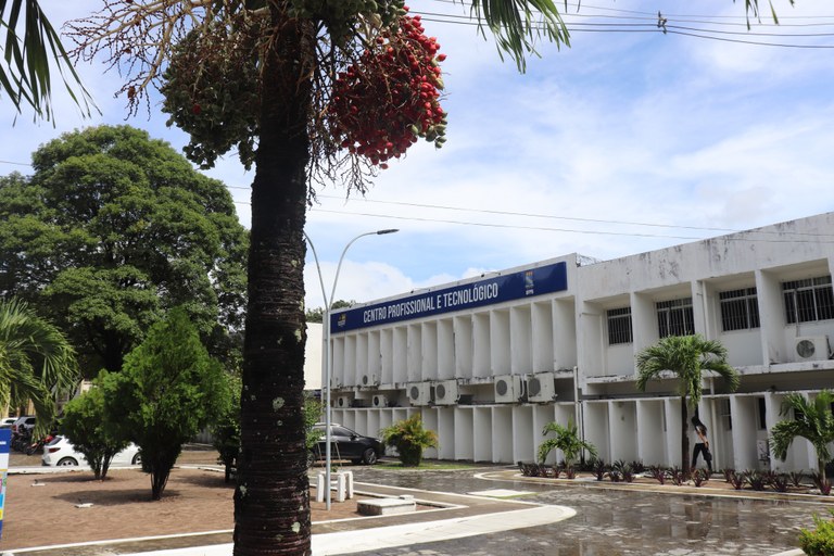 UFPB OFERECE 126 BOLSAS DE INICIAÇÃO CIENTÍFICA PARA ALUNOS DO ENSINO MÉDIO E CENTRO PROFISSIONAL E TECNOLÓGICO (CPT-ETS)