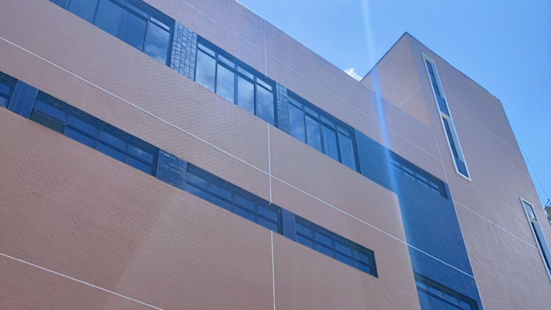 COMUNICADO - DEDETIZAÇÃO DO PRÉDIO DA REITORIA Foto: Gustavo Ribeiro